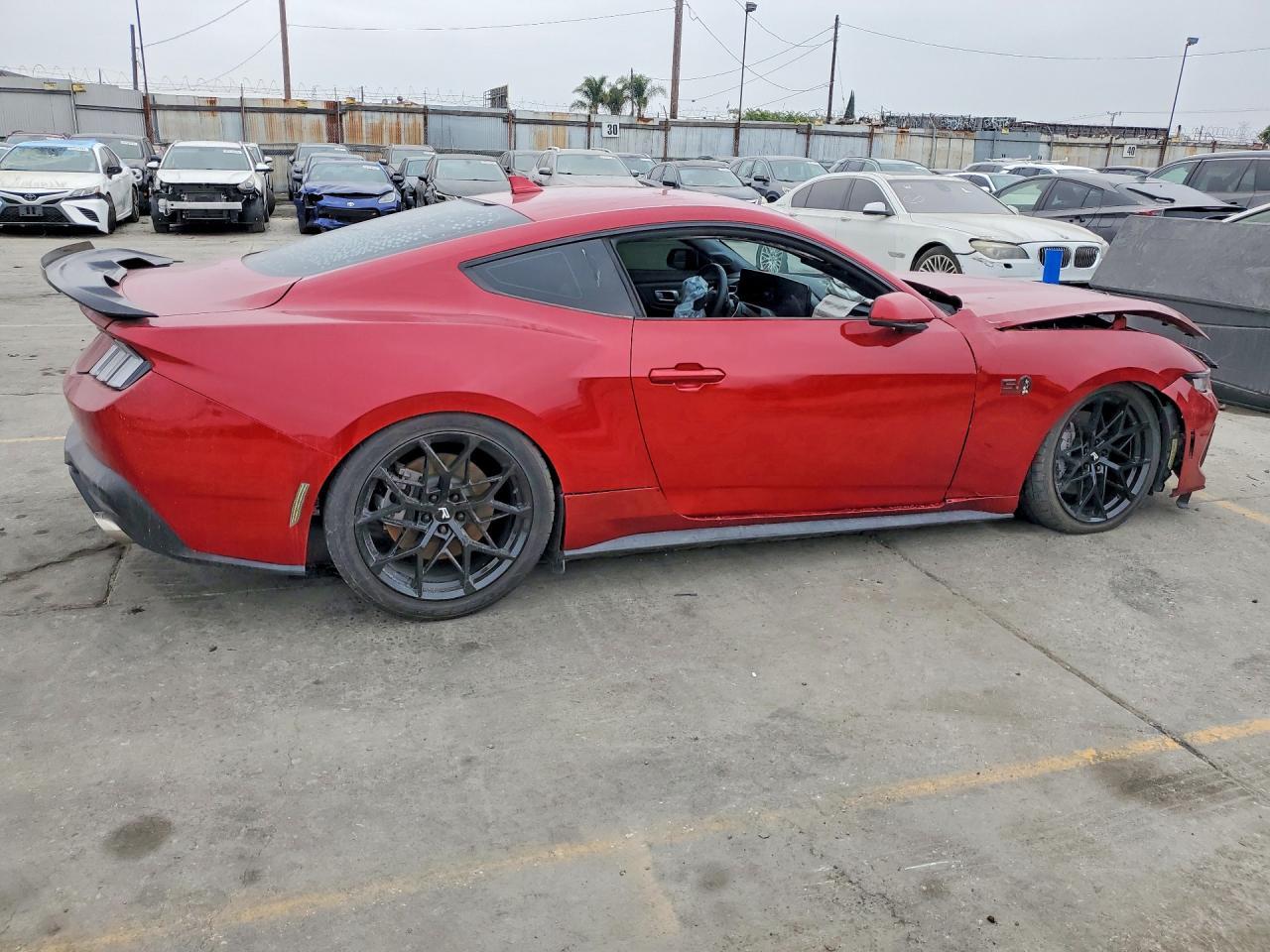 2024 Ford Mustang Gt - zdjęcie 3
