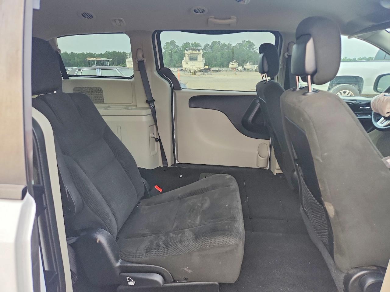 2016 Dodge Grand Caravan Se - zdjęcie 11