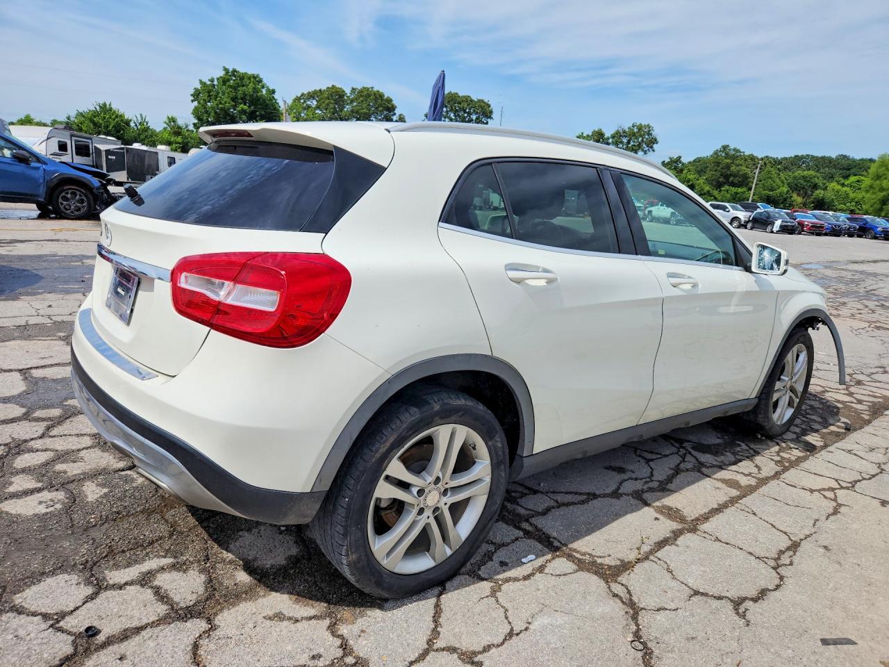 2015 Mercedes-Benz Gla 250 - zdjęcie 3
