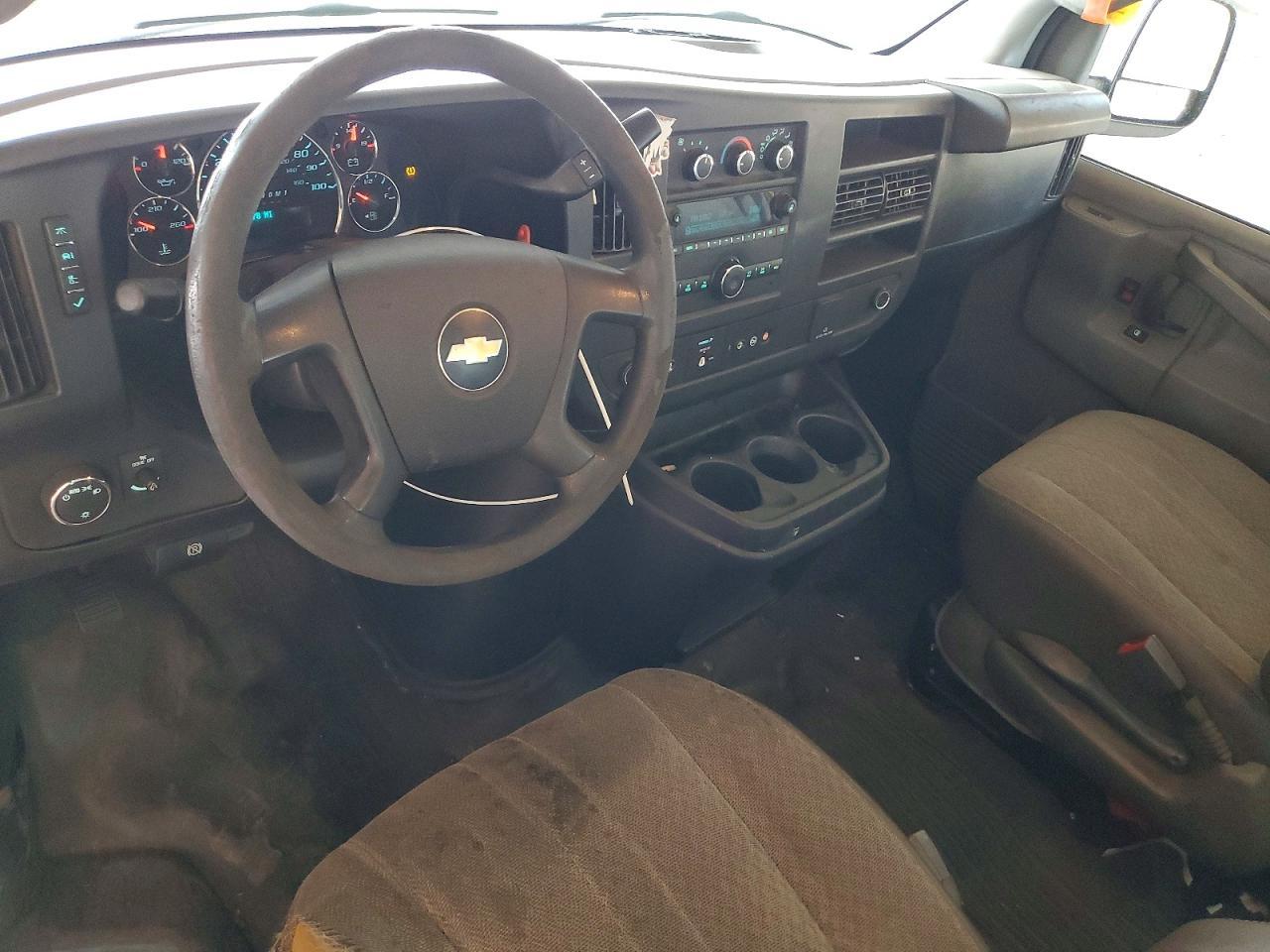 2021 Chevrolet Express G2500 - zdjęcie 8