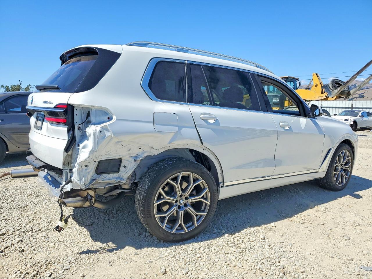 2025 BMW X7 xDrive40I - zdjęcie 3