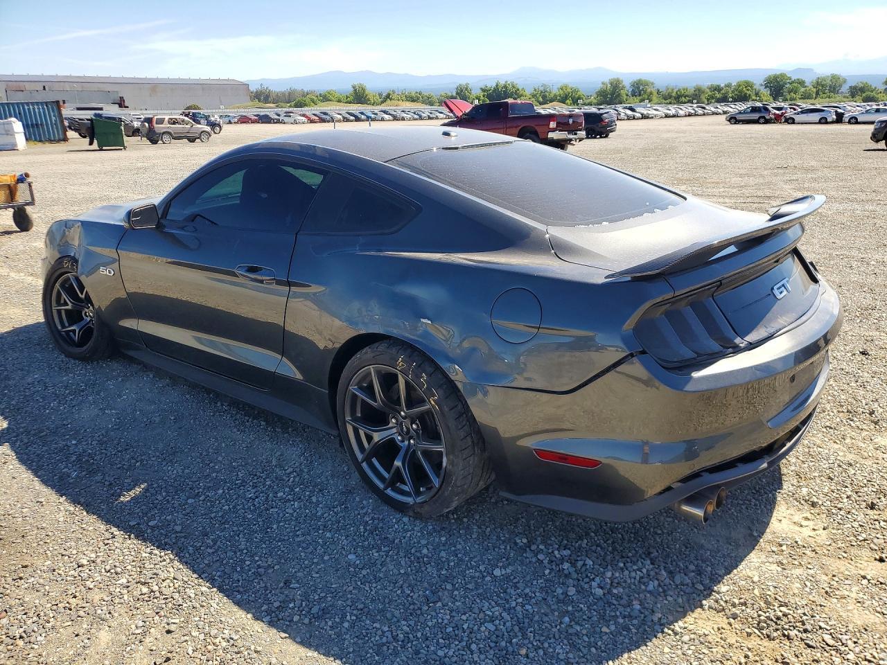 2019 Ford Mustang Gt - zdjęcie 2