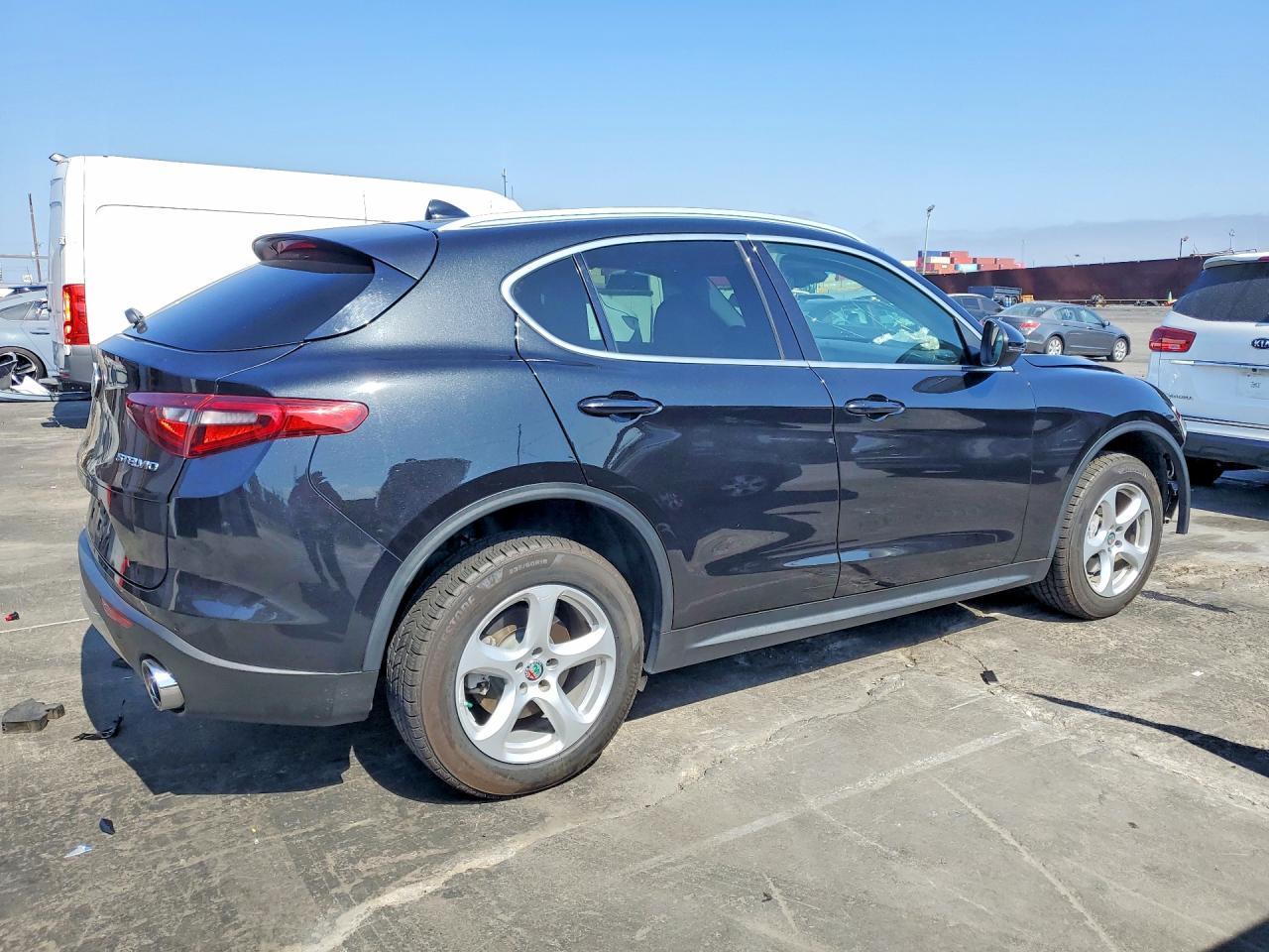 2020 Alfa Romeo Stelvio - zdjęcie 3