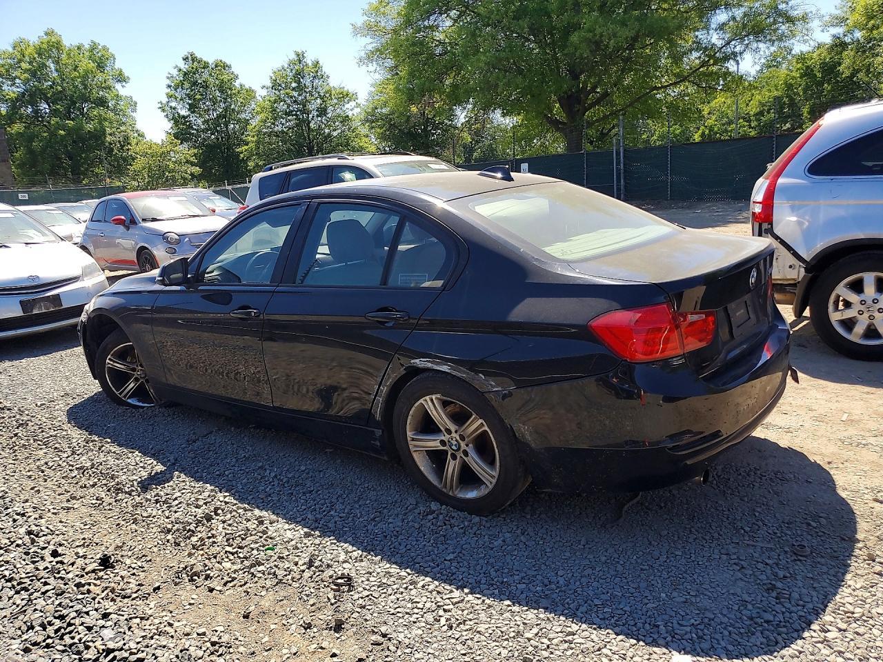 2014 BMW 320 I - zdjęcie 2