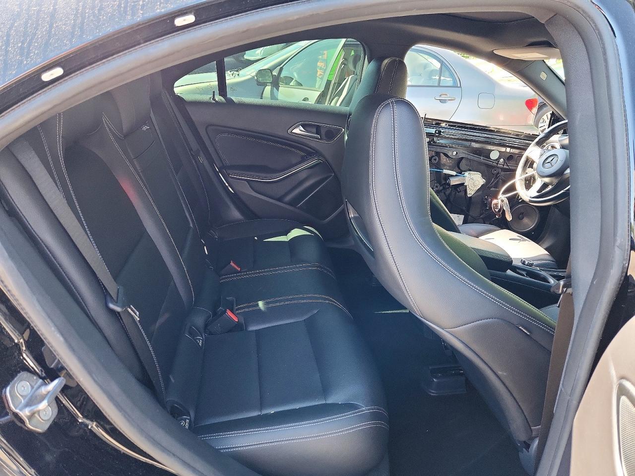 2018 Mercedes-Benz Cla 250 - zdjęcie 10