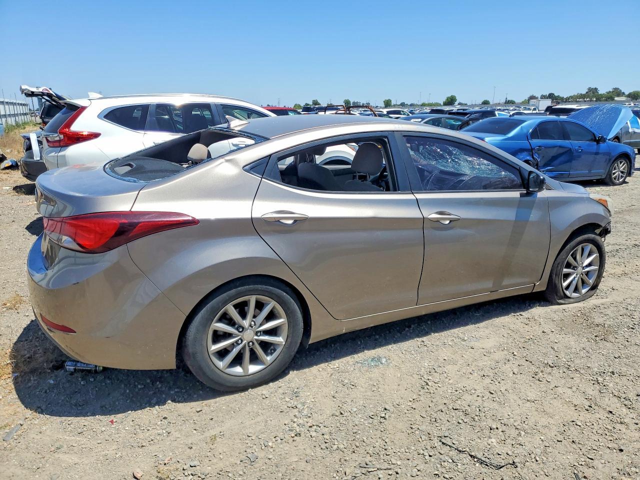 2016 Hyundai Elantra - zdjęcie 3