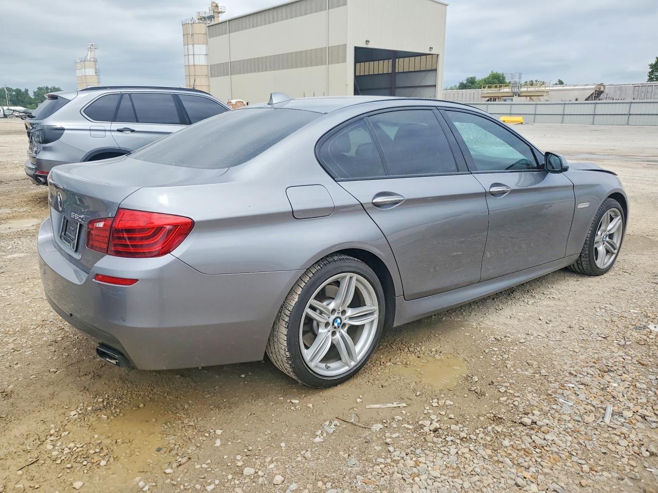 2014 BMW Seria 5 550i - zdjęcie 3