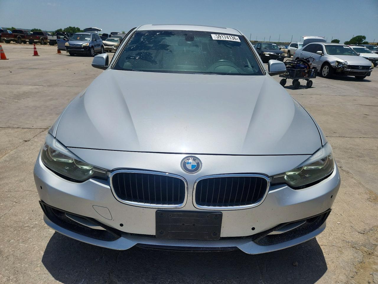 2016 BMW 320 I - zdjęcie 5