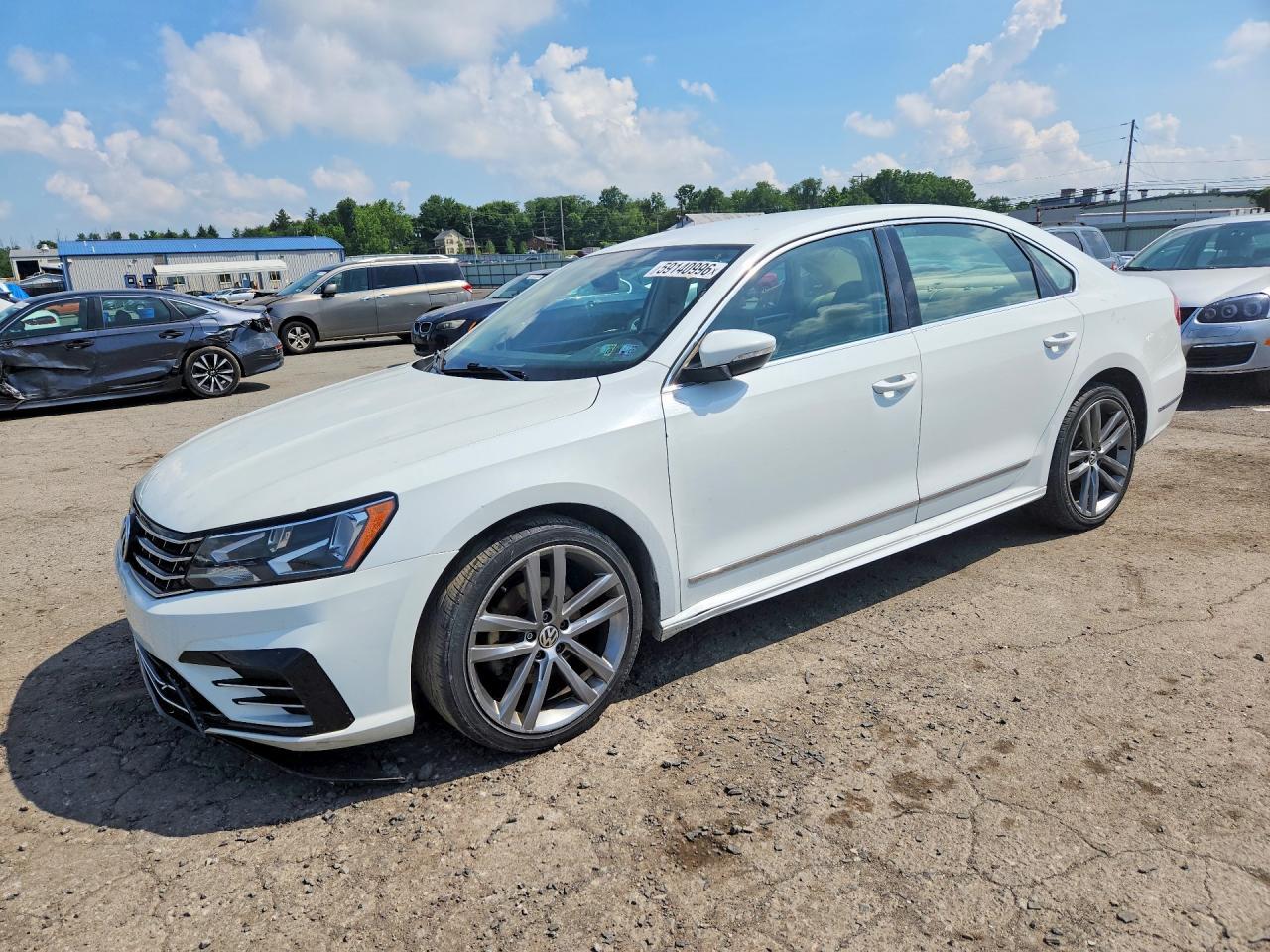 2016 Volkswagen Passat S - zdjęcie główne