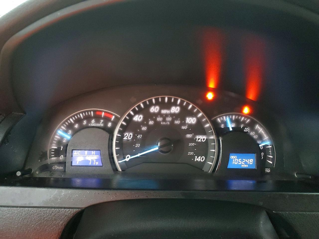 2015 Toyota Camry Le - zdjęcie 9