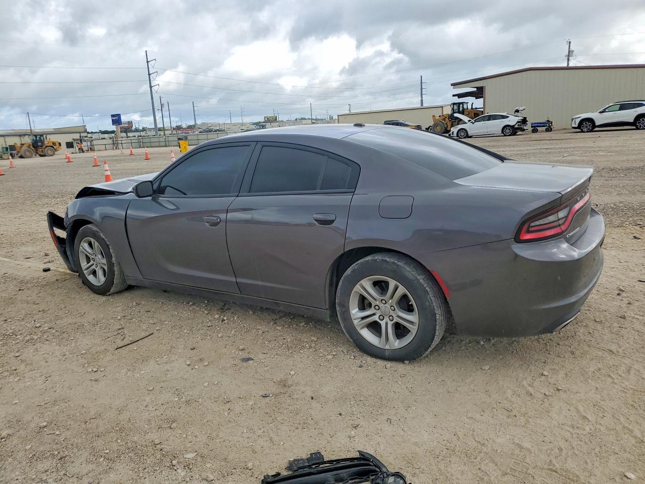 2022 Dodge Charger Sxt - zdjęcie 2