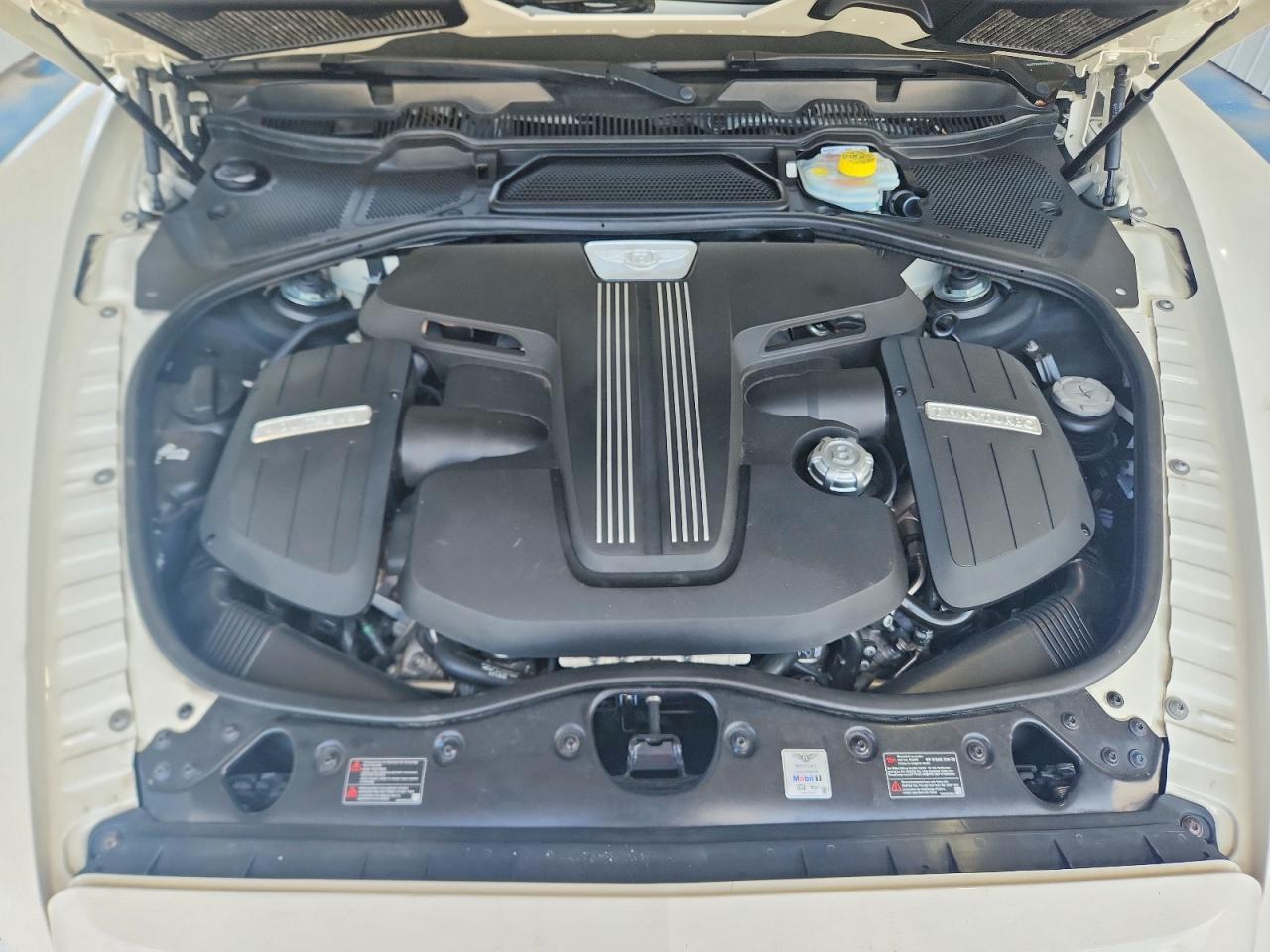 2016 Bentley Flying Spur - zdjęcie 11