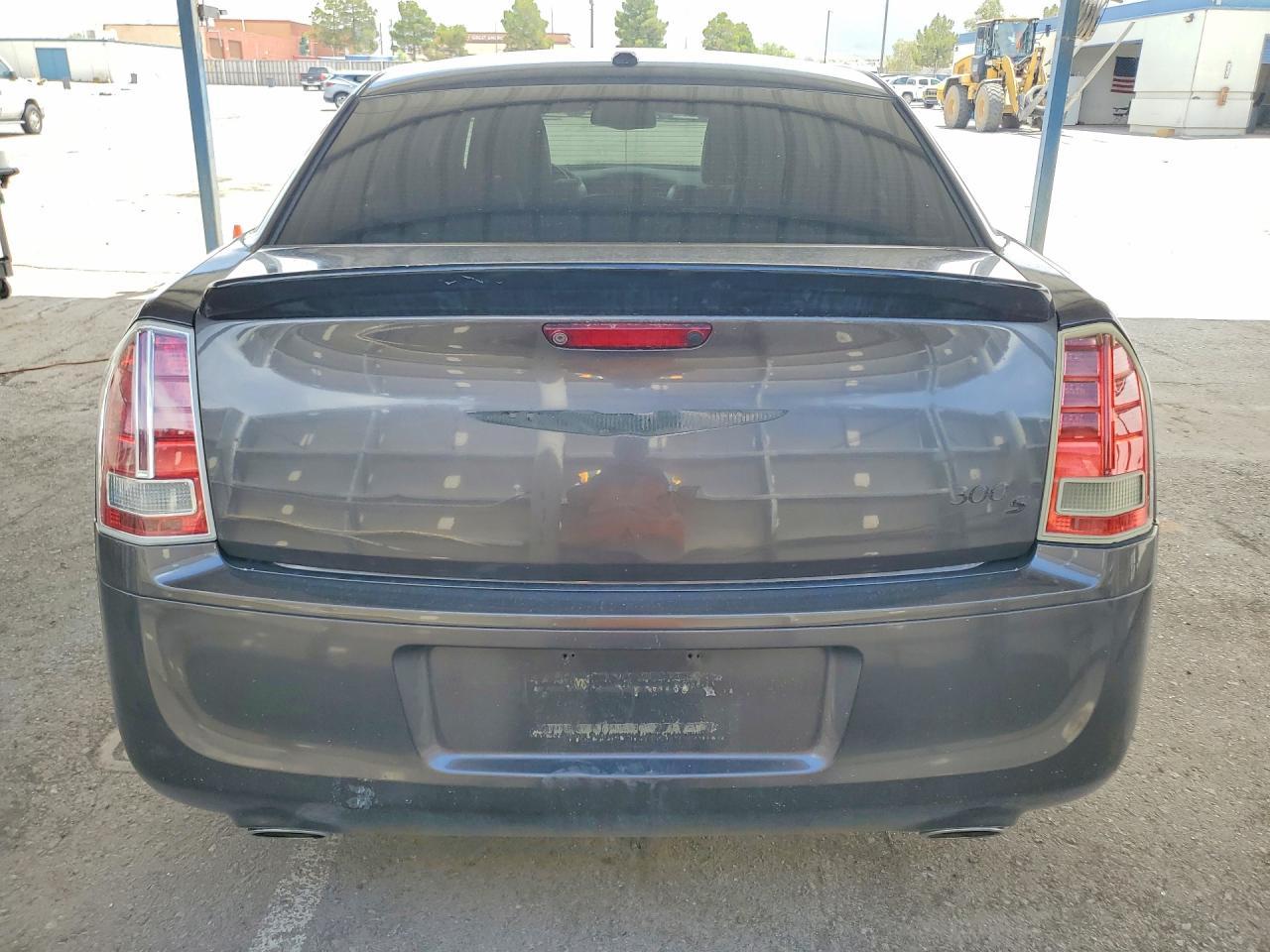 2013 Chrysler 300 S - zdjęcie 6
