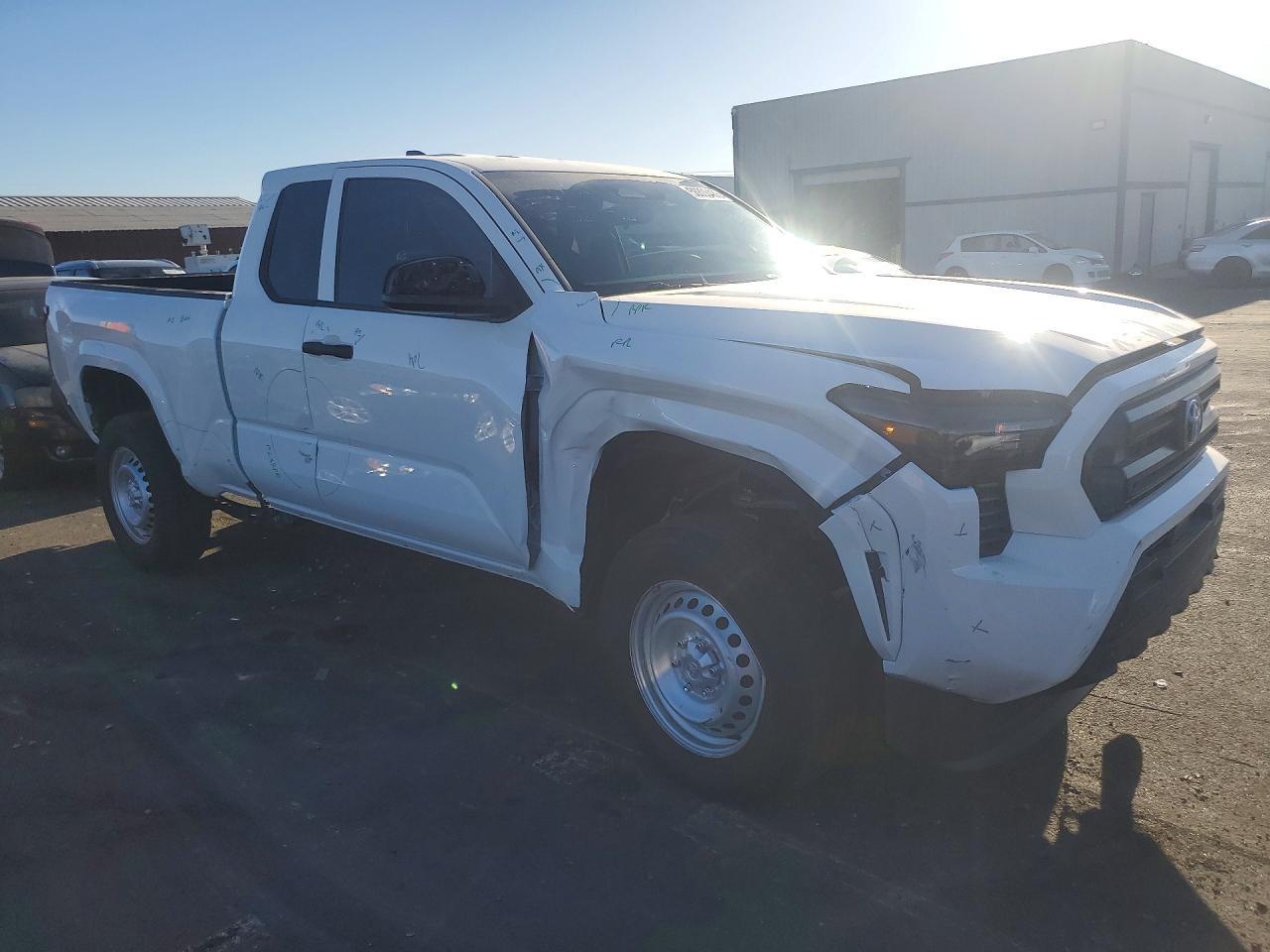 2026 Toyota Tacoma Sr - zdjęcie 4