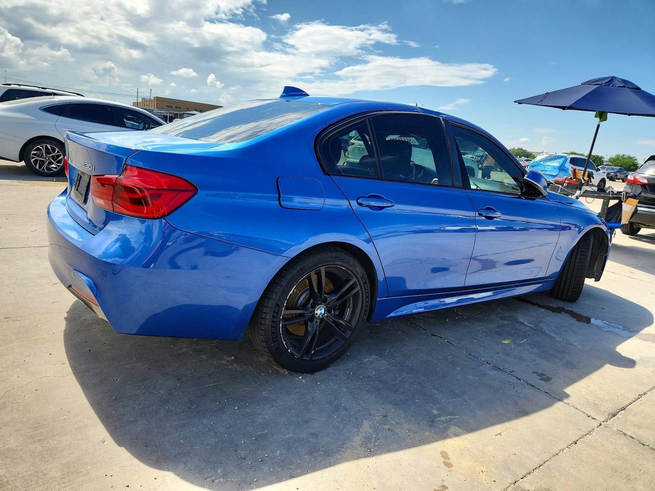 2017 BMW 330 I - zdjęcie 3
