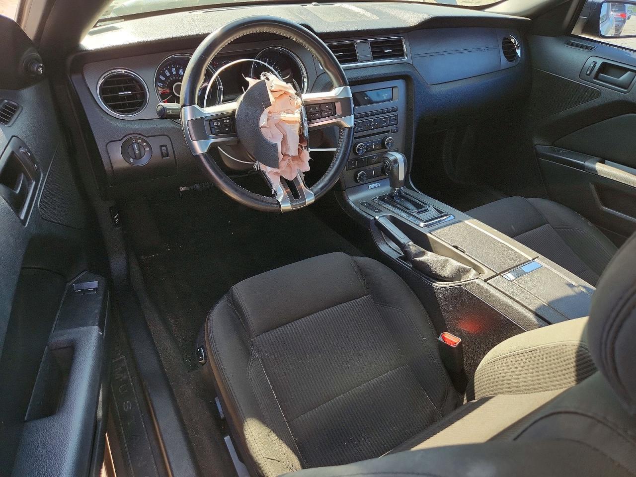2014 Ford Mustang - zdjęcie 8