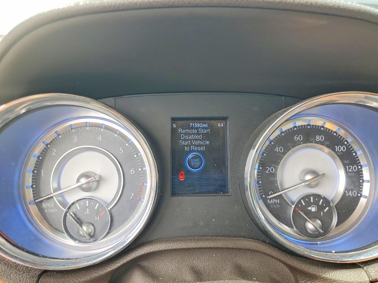 2014 Chrysler 300C - zdjęcie 9