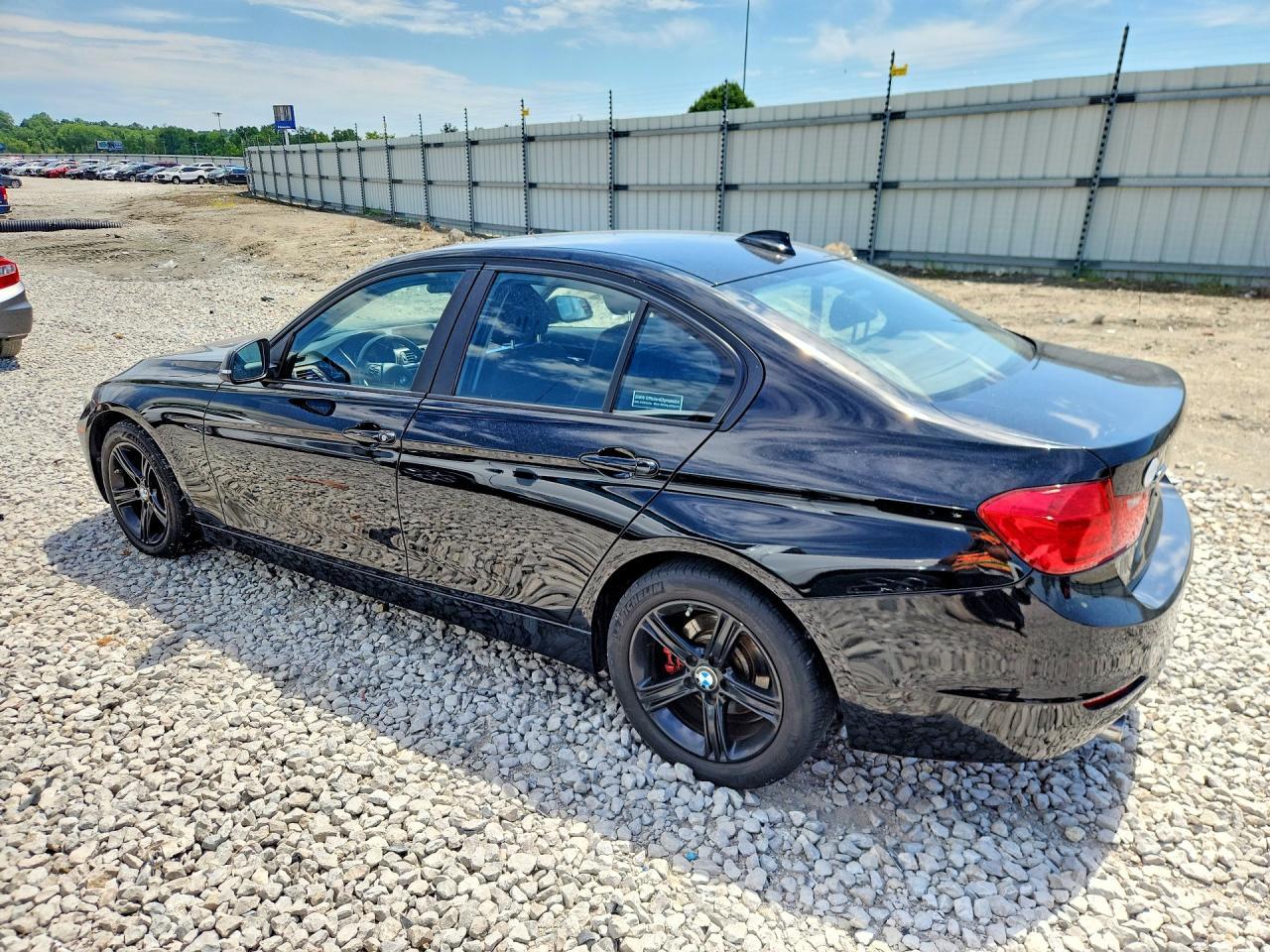 2014 BMW 320 I xDrive - zdjęcie 2