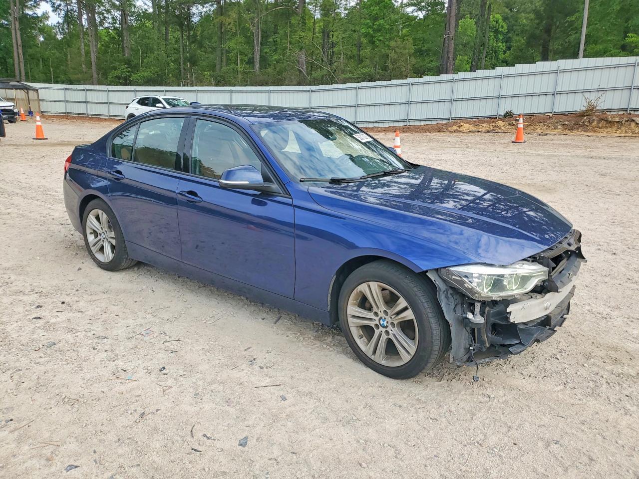 2016 BMW Seria 3 328i - zdjęcie 4