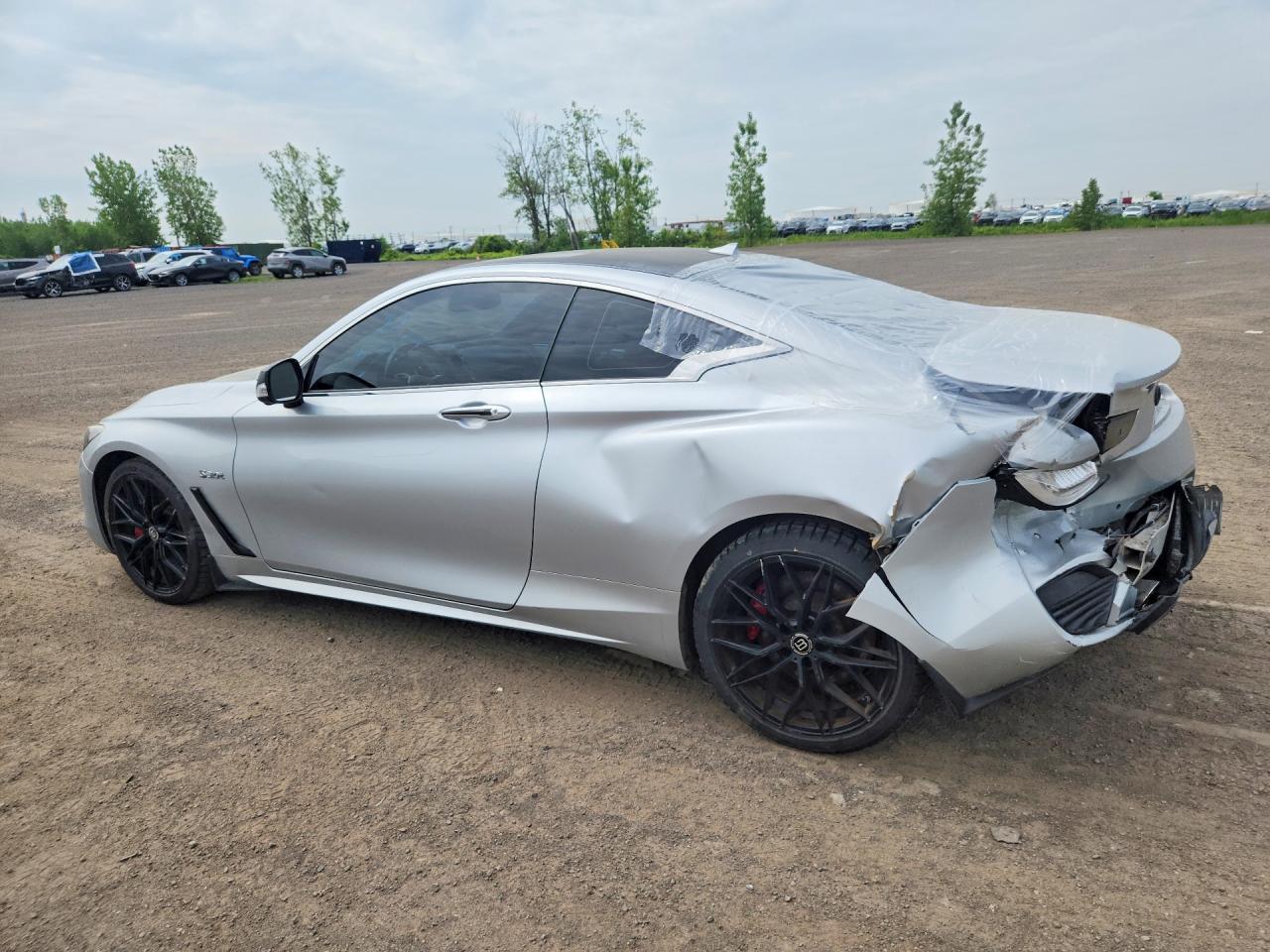2017 Infiniti Q60 Red Sport 400 - zdjęcie 2