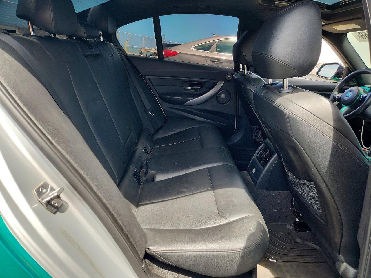 2014 BMW 335 I - zdjęcie 10