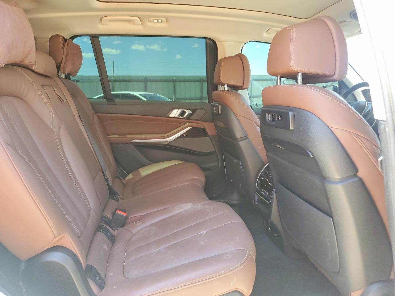 2020 BMW X7 xDrive40I - zdjęcie 11