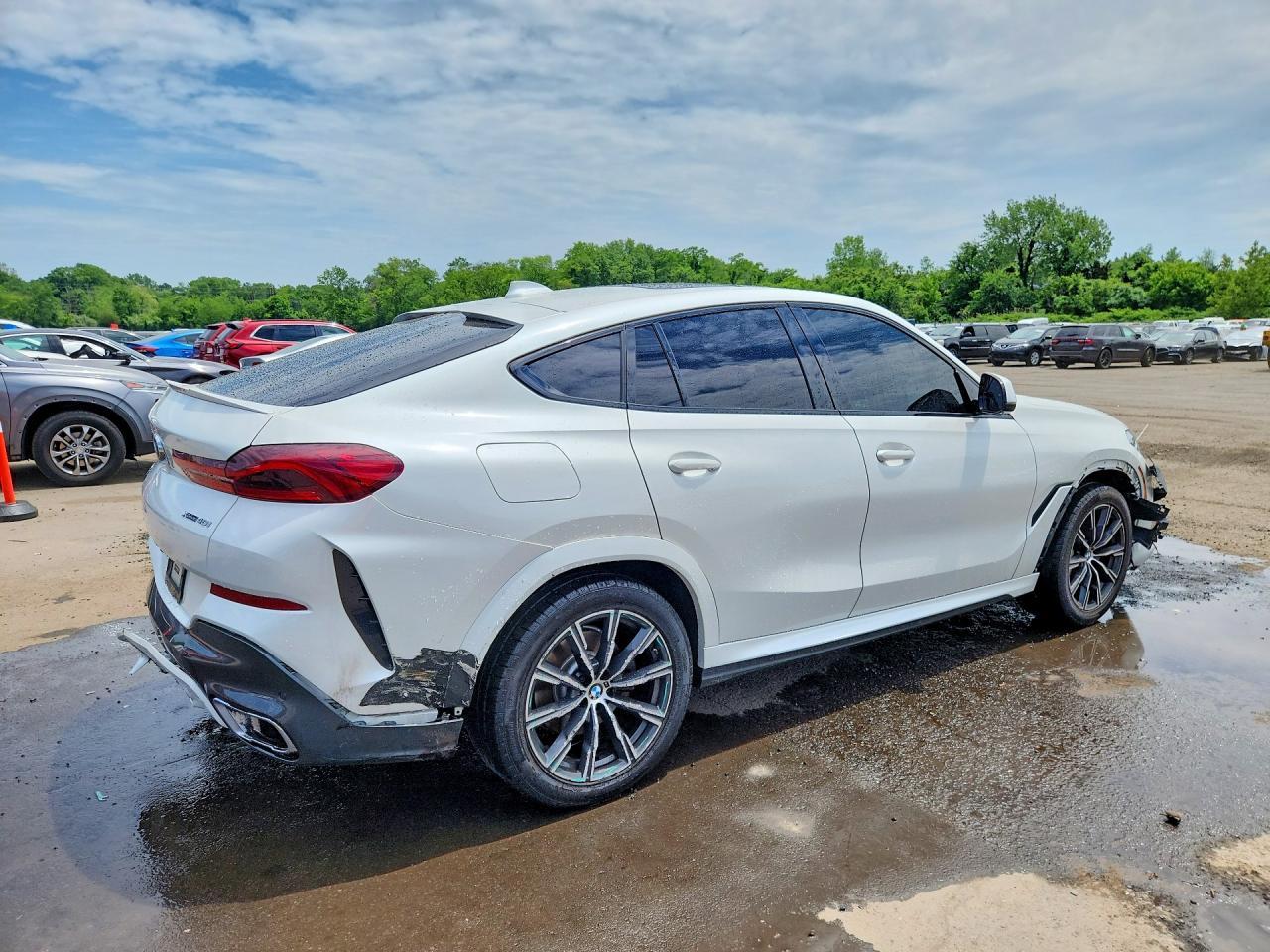 2021 BMW X6 xDrive40I - zdjęcie 3