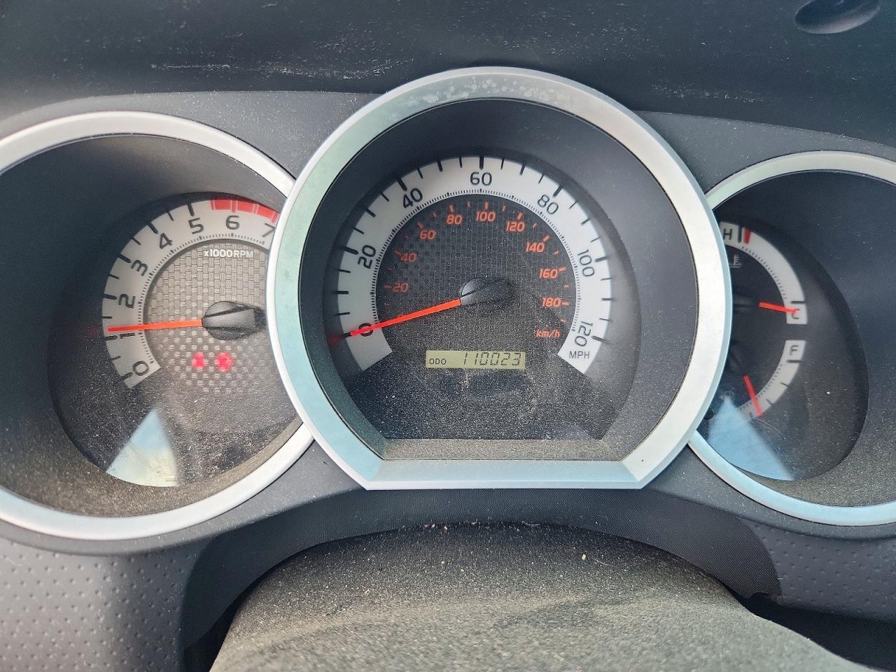 2015 Toyota Tacoma V6 - zdjęcie 9