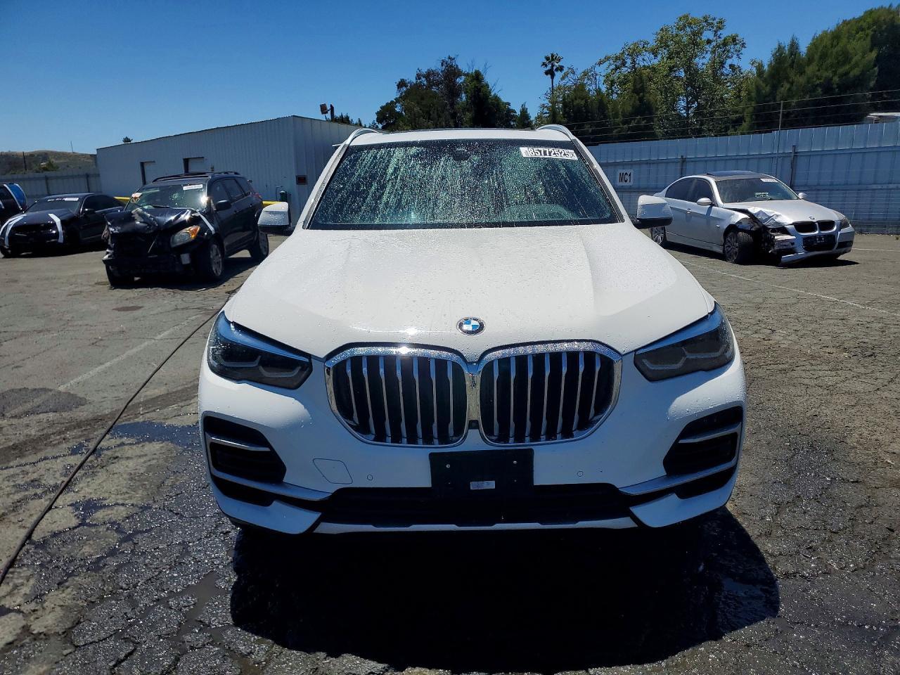 2023 BMW X5 xDrive40I - zdjęcie 5