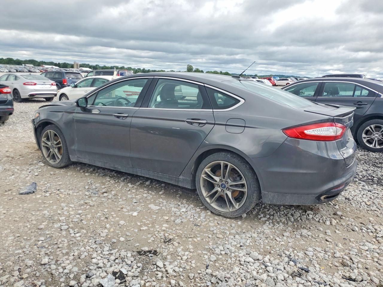 2015 Ford Fusion Titanium - zdjęcie 2