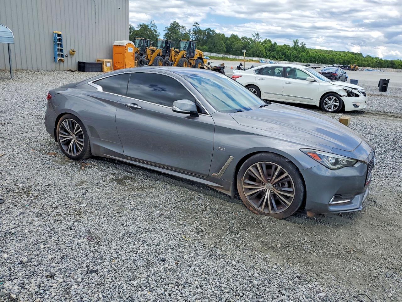 2017 Infiniti Q60 3.0T Premium - zdjęcie 4