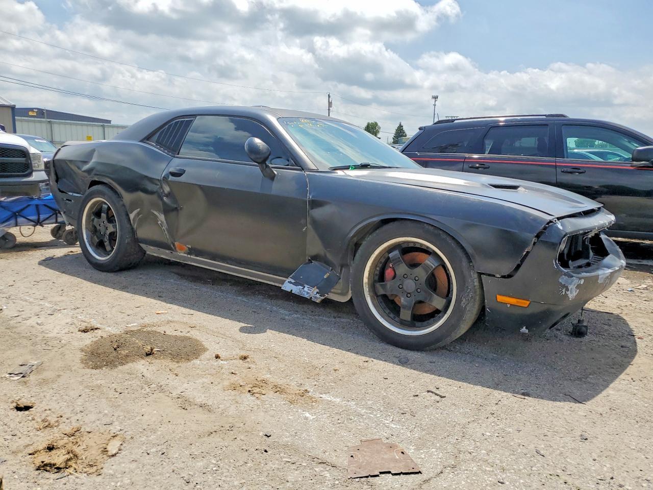 2016 Dodge Challenger R - zdjęcie 4
