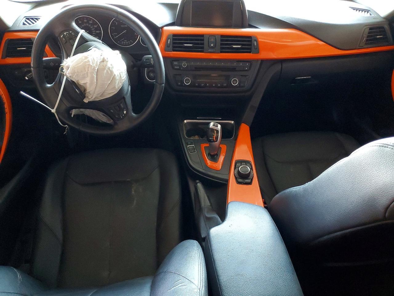 2015 BMW 320 I - zdjęcie 8