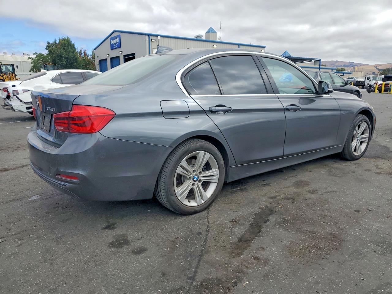 BMW Seria 3 - zdjęcie 3