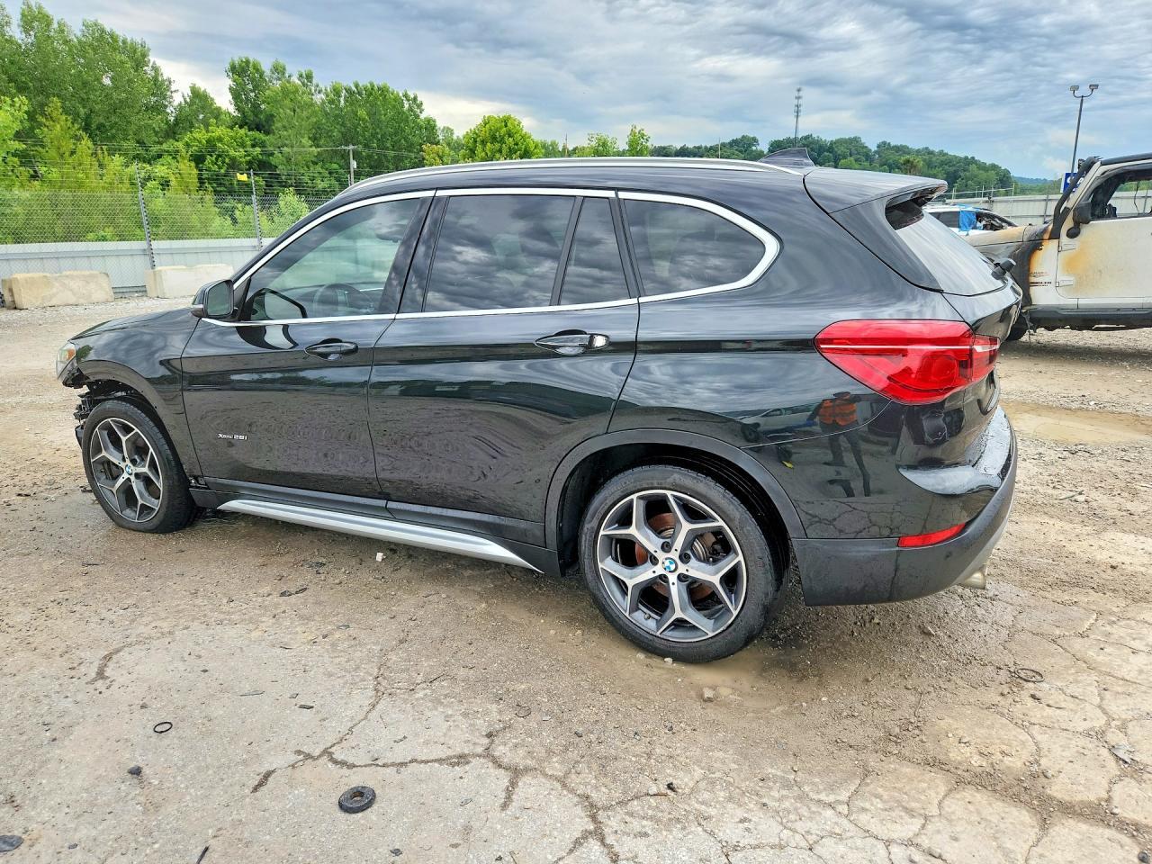 2018 BMW X1 xDrive28I - zdjęcie 2