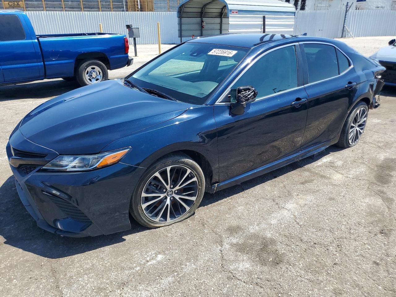 2019 Toyota Camry Se - zdjęcie główne