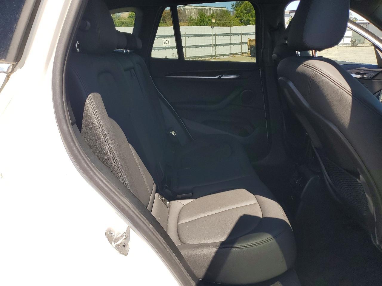 2020 BMW X1 Sdrive28I - zdjęcie 11