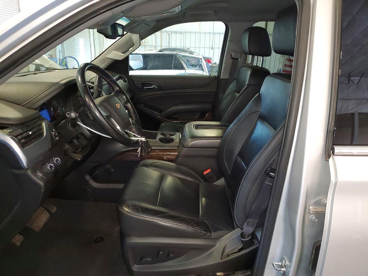 2019 Chevrolet Suburban K1500 Lt - zdjęcie 7