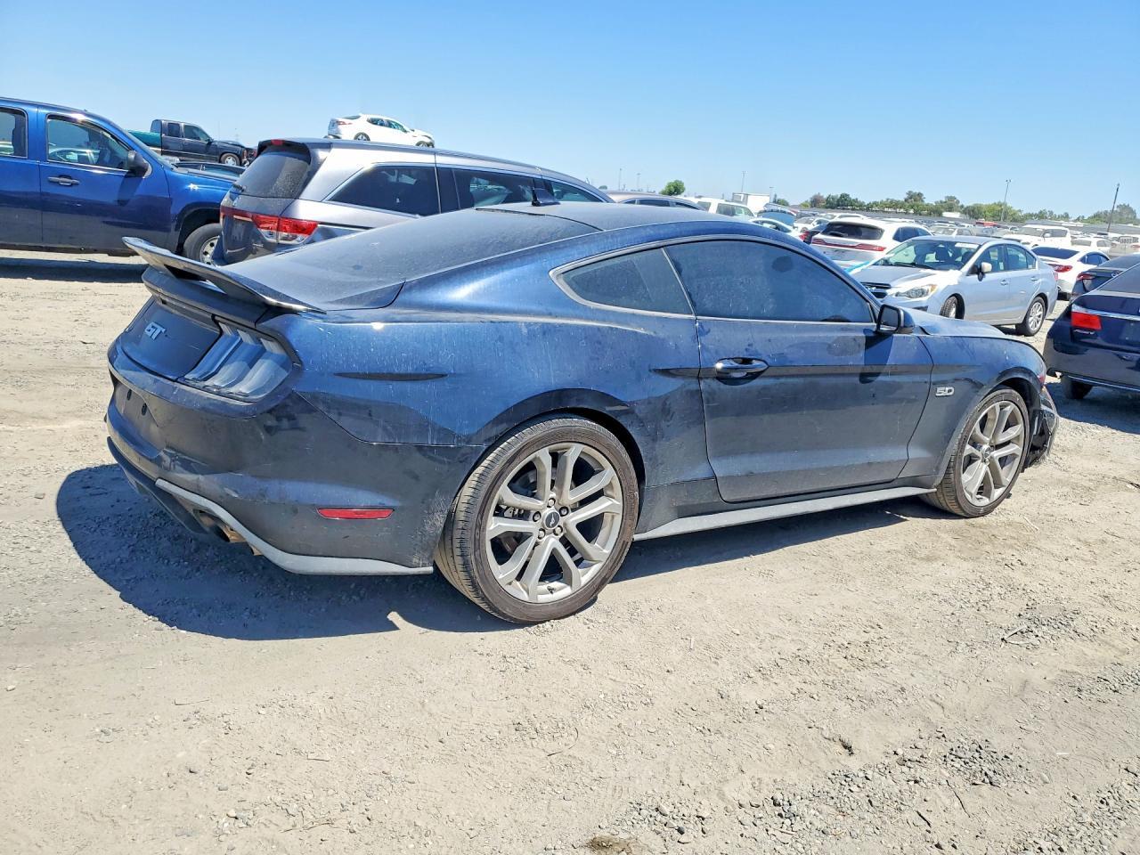 2021 Ford Mustang Gt - zdjęcie 3