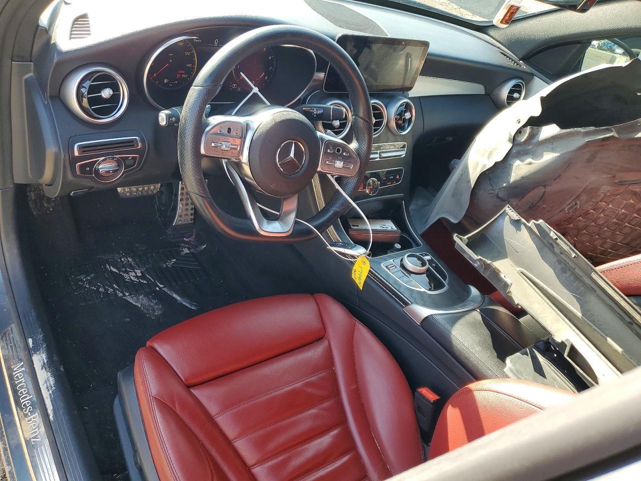 2021 Mercedes-Benz C 300 - zdjęcie 8