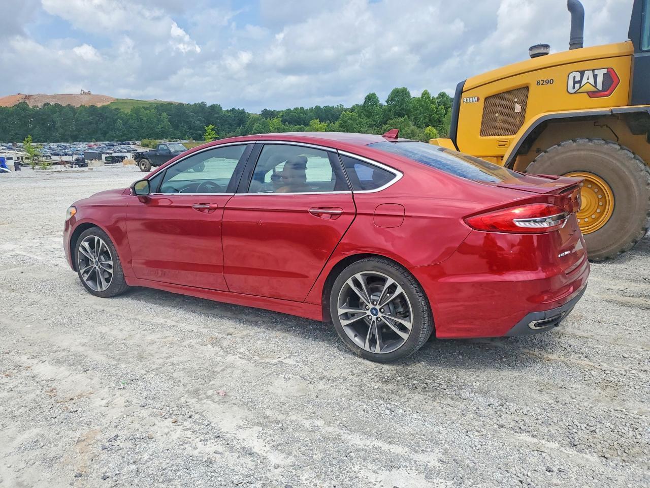 2019 Ford Fusion Titanium - zdjęcie 2
