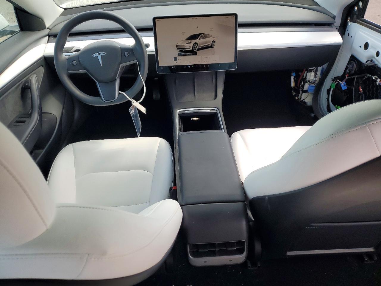 2023 Tesla Model 3 - zdjęcie 8