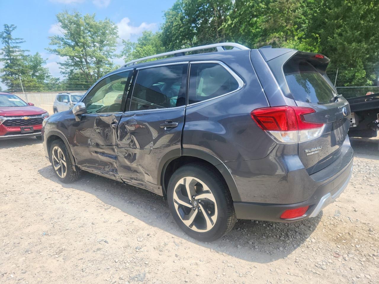 2023 Subaru Forester Touring - zdjęcie 2