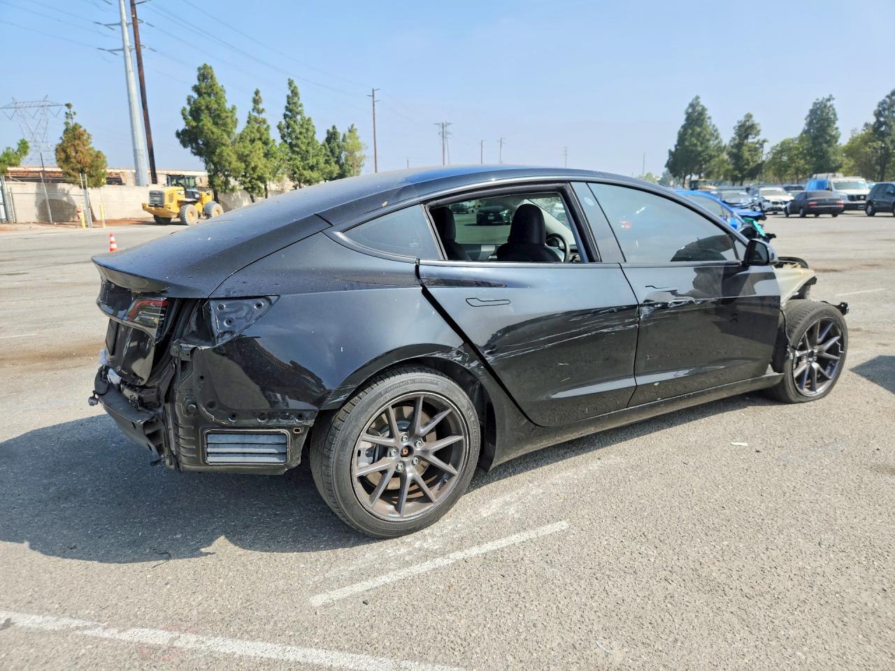 2023 Tesla Model 3 - zdjęcie 3