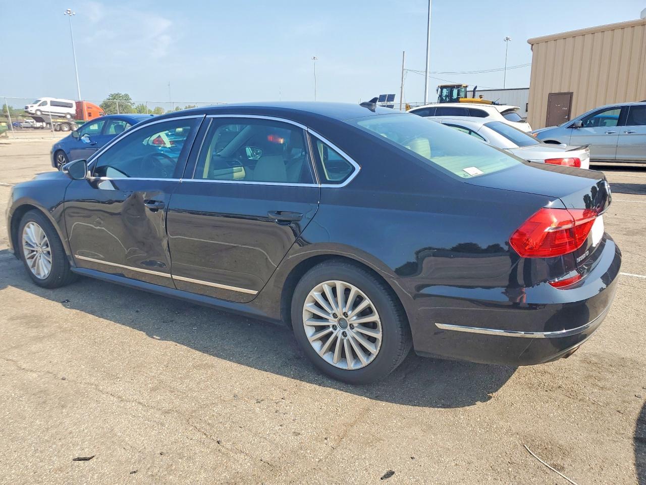 2016 Volkswagen Passat Se - zdjęcie 2