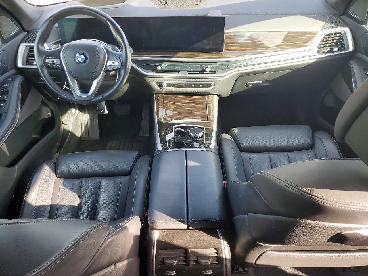 2025 BMW X5 xDrive50E - zdjęcie 8