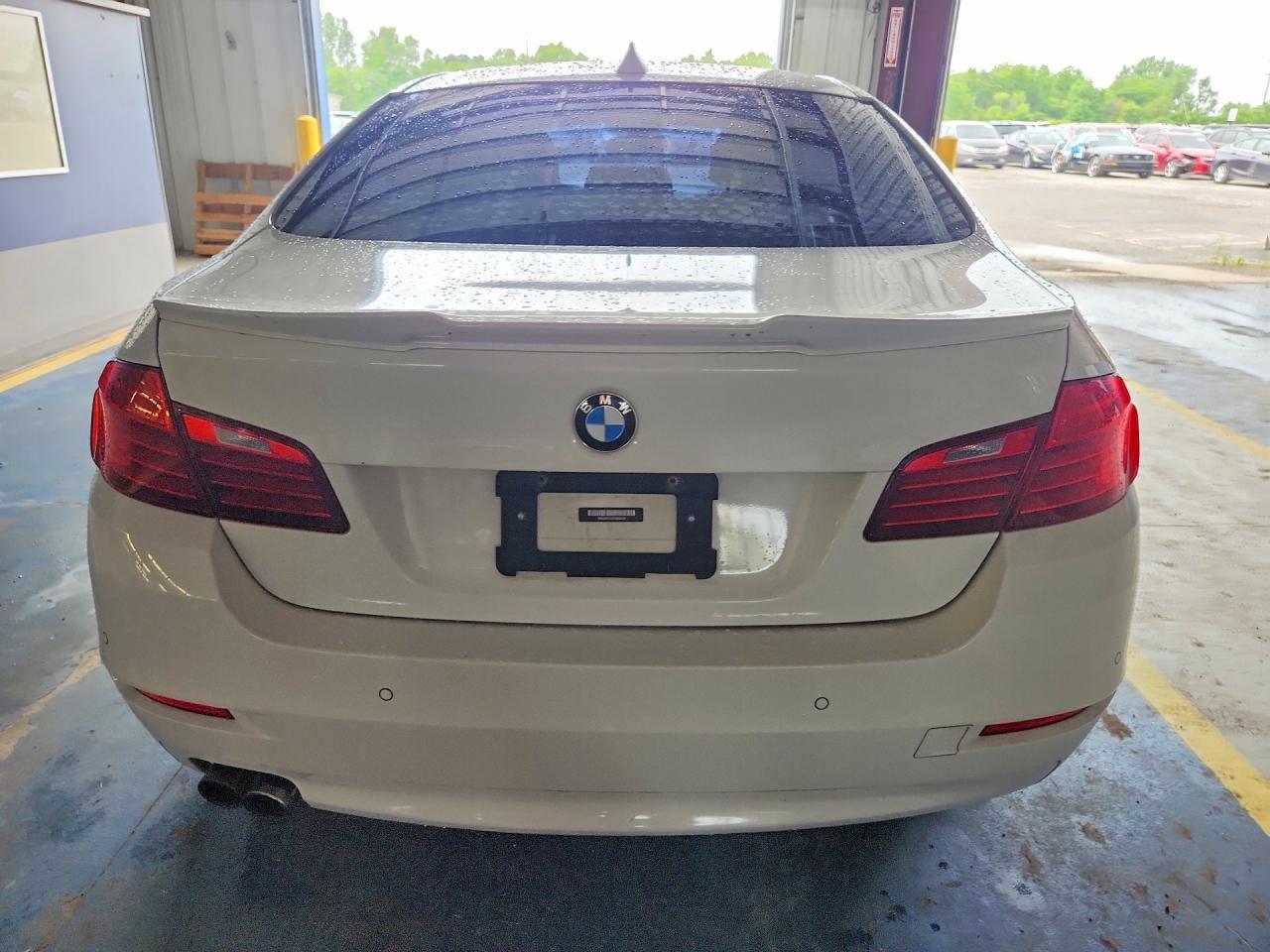 2015 BMW Seria 5 528i - zdjęcie 6