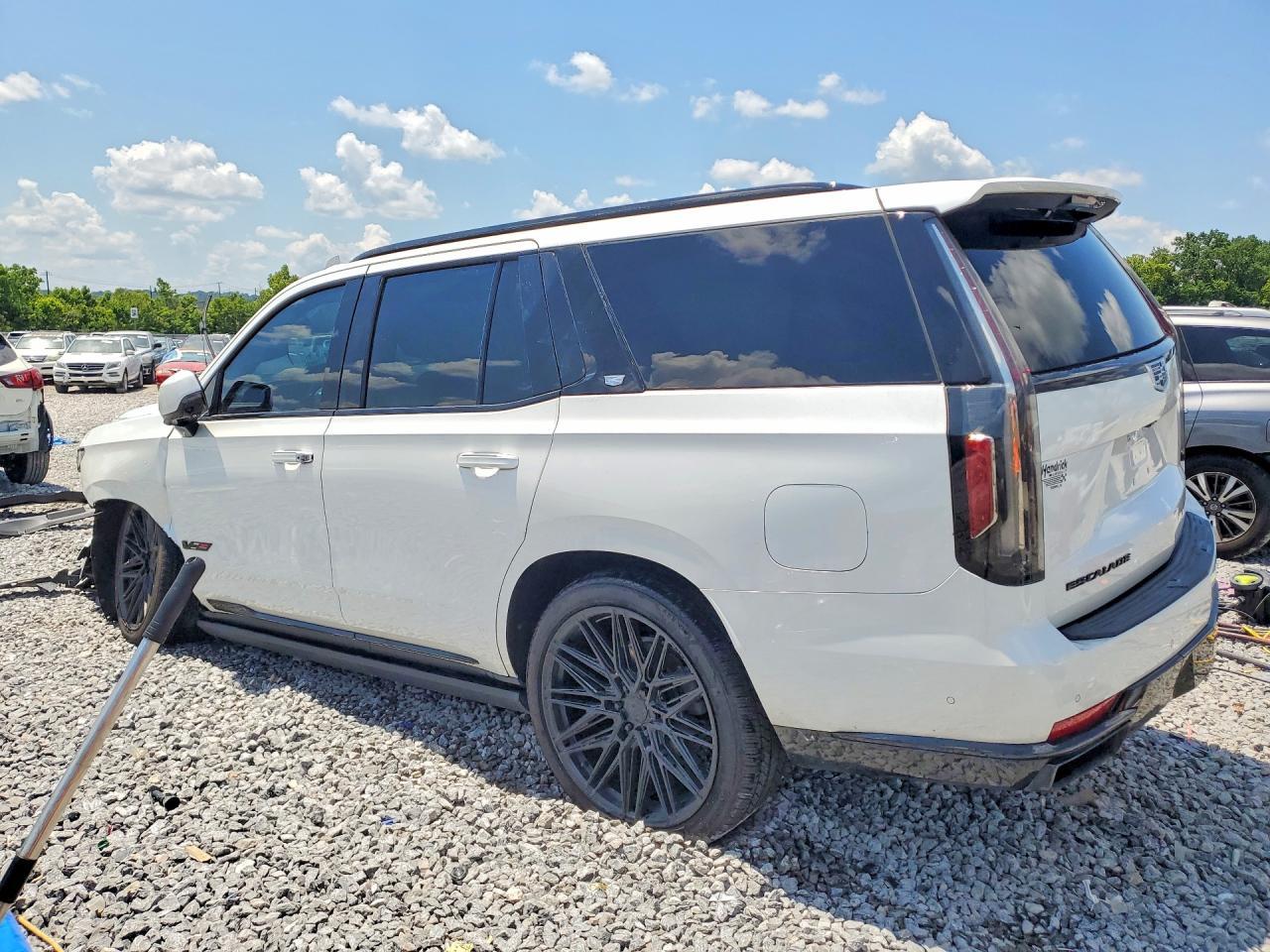 2022 Cadillac Escalade Sport Platinum - zdjęcie 2