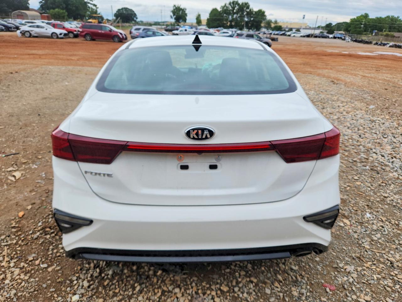 2021 Kia Forte Lxs - zdjęcie 6