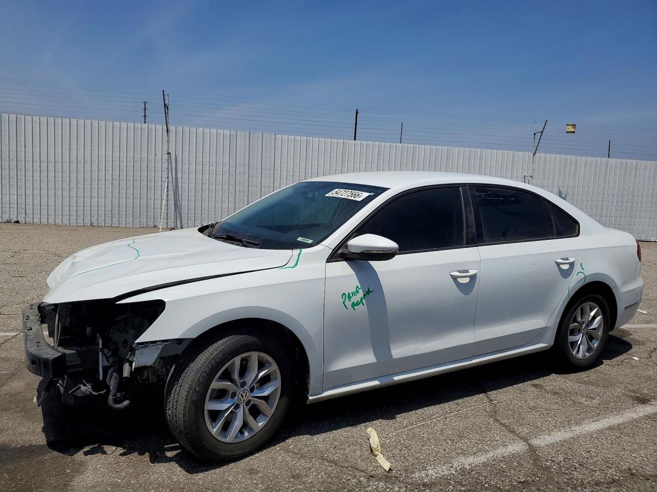 2018 Volkswagen Passat S - zdjęcie główne